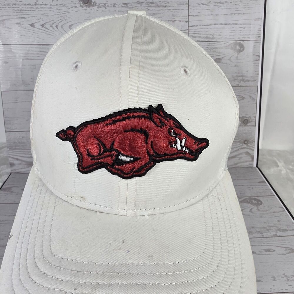 Nike Arkansas Razorbacks XL Dri Fit White Rise Cap - Picture 2 of 6